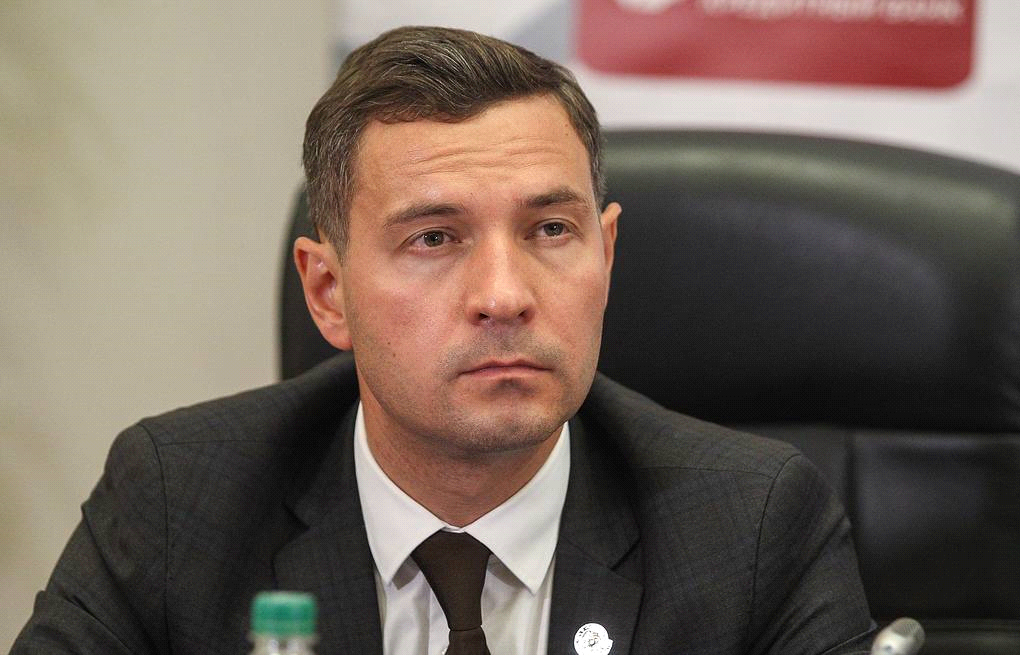 Миллиарды на лыжах: Минниханов позволяет своим "лишнего"? Миллиарды на лыжах: Минниханов позволяет своим "лишнего"?