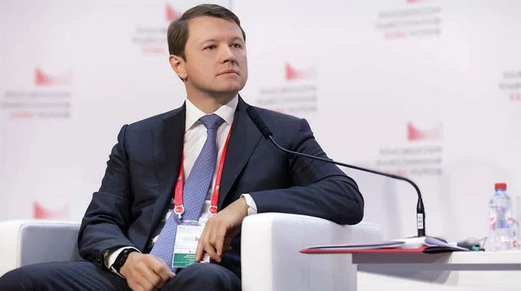 Андросов вернулся к Грефу Андросов вернулся к Грефу
