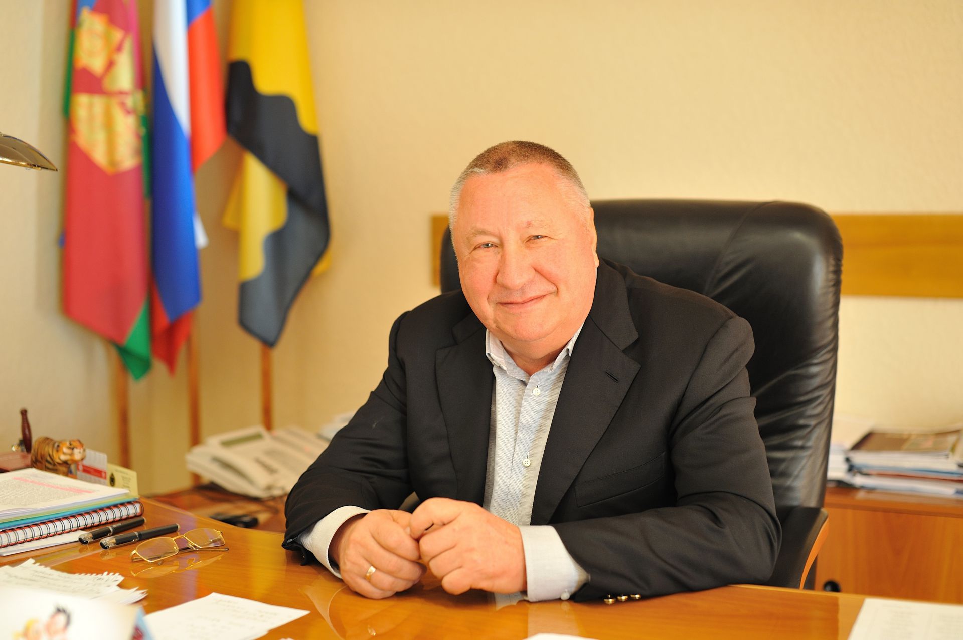 "Aksakal" Sinyagovsky on a mountain of money and garbage? "Aksakal" Sinyagovsky on a mountain of money and garbage?