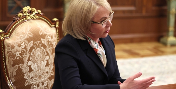 Гехт олигархами красна: кто "содержит" главу НАО?