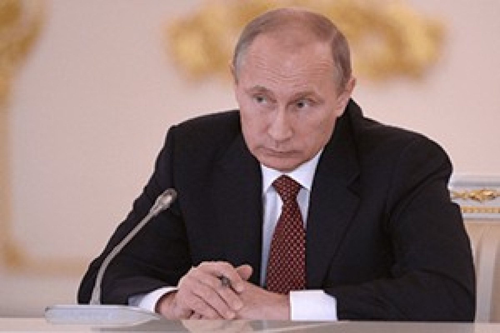 Путин обещает проверить дело экс-мэра Махачкалы