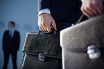 Тулеев отправил в отставку двух высокопоставленных чиновников