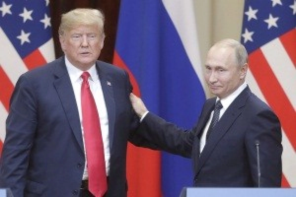 Путин предложил президенту США провести референдум в Донбассе