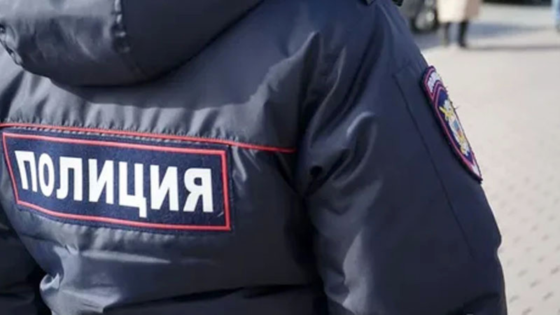 Пошла вслед за начальником