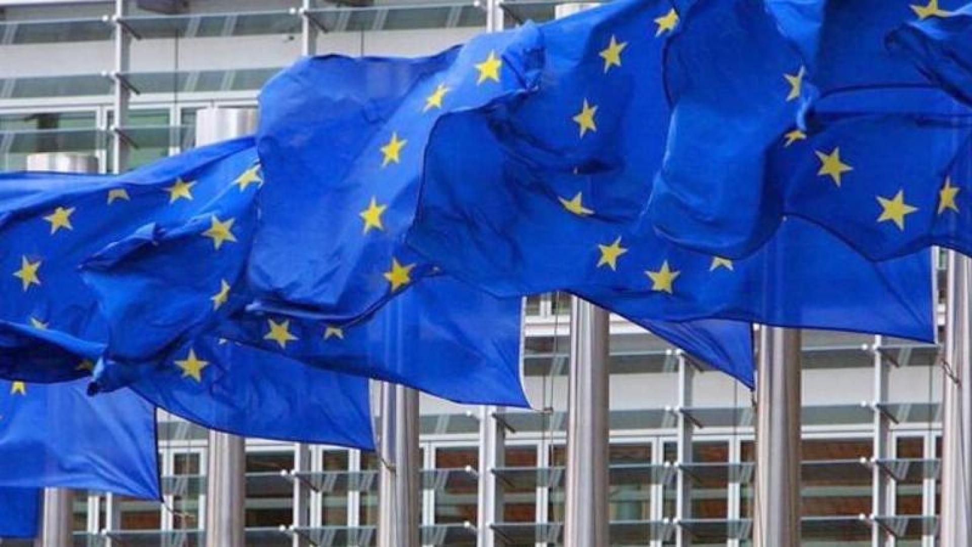 Еврокомиссар нарушил карантин и лишился работы