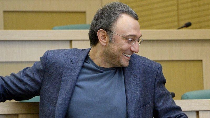 От перемены Керимова "Сумма" меняется