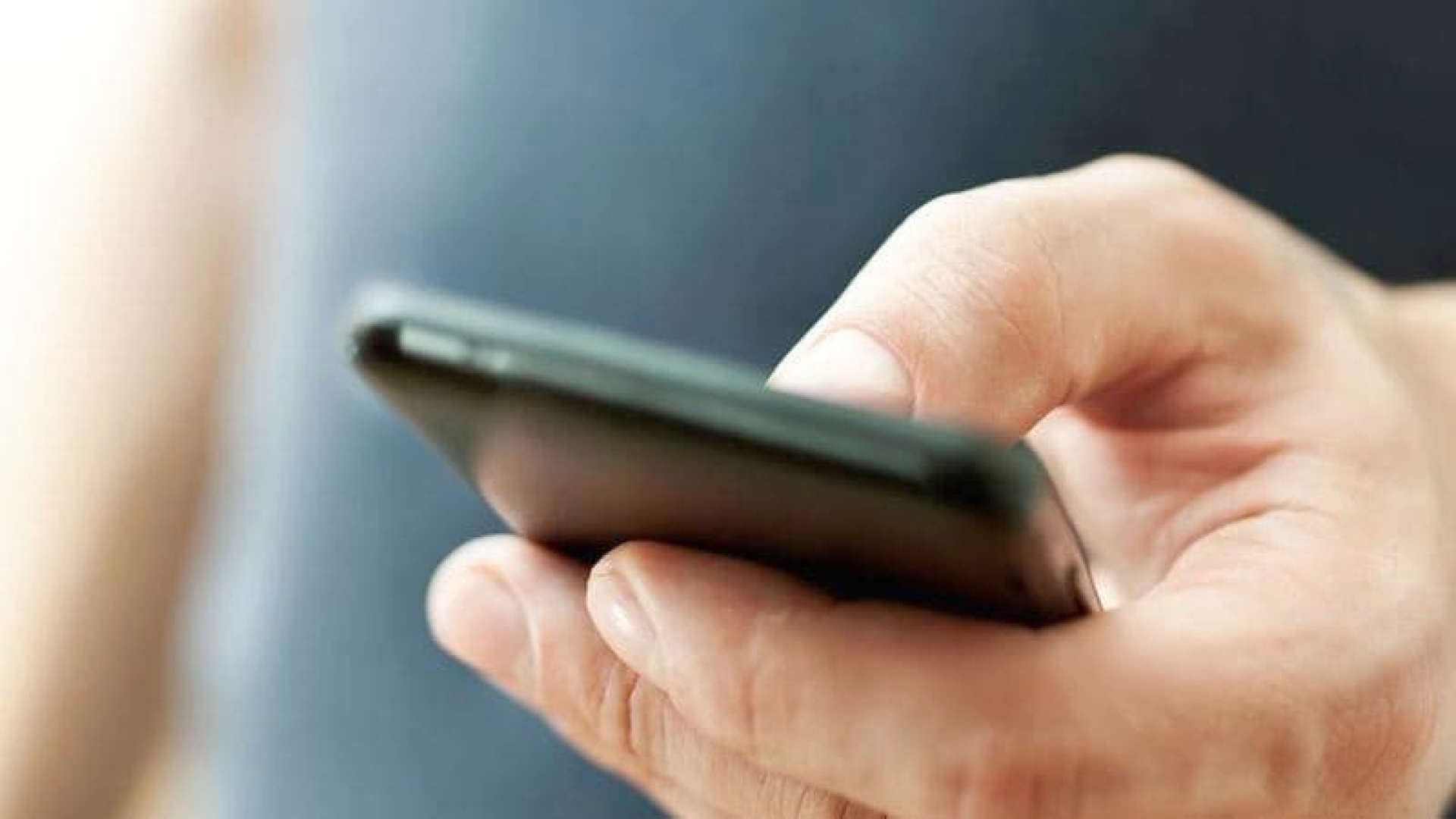 Эксперт назвал главную опасность камер в смартфонах