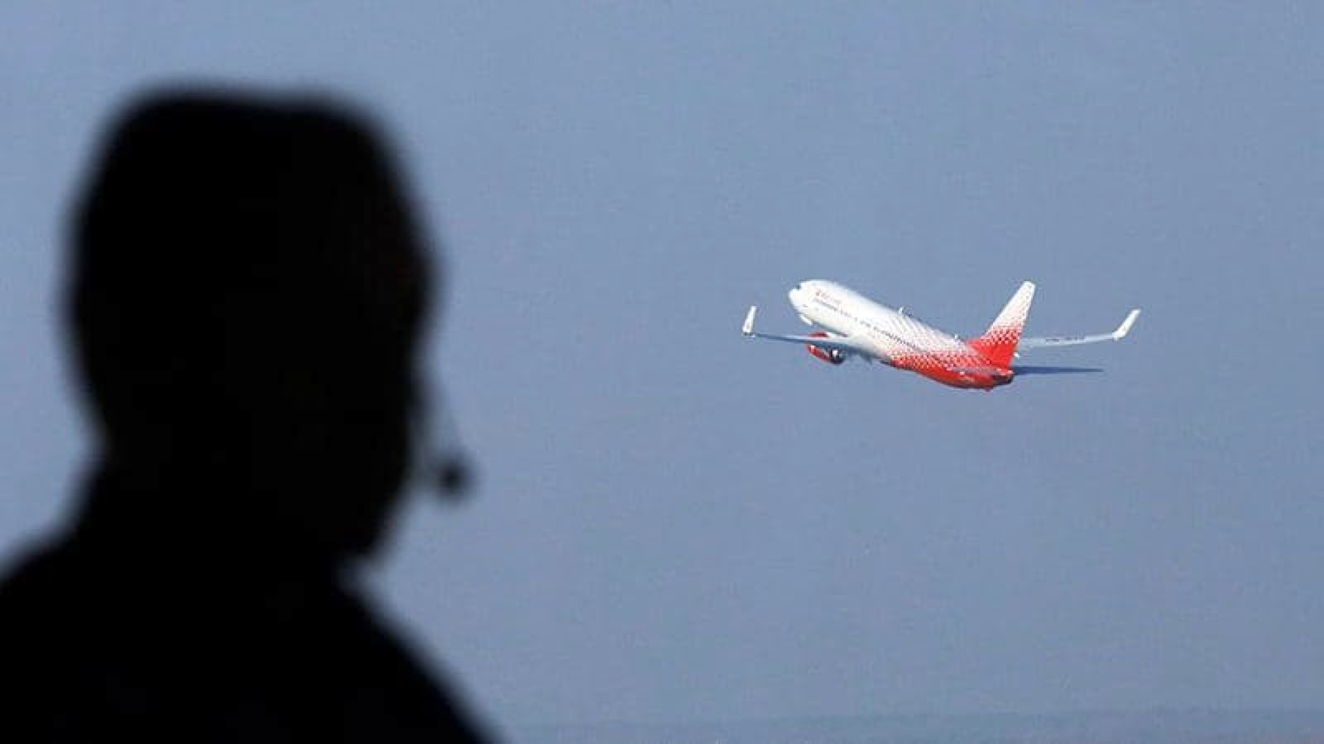 Россияне пытались улететь по паспортам несуществующей страны