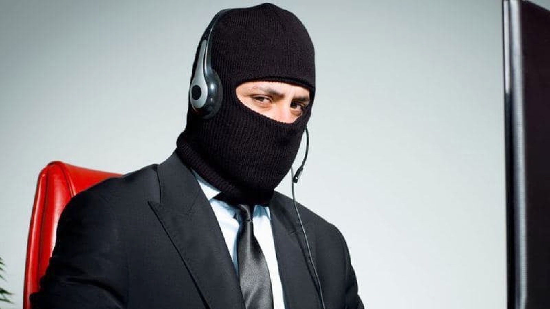 Мошенники "используют" "Госуслуги" для обмана россиян