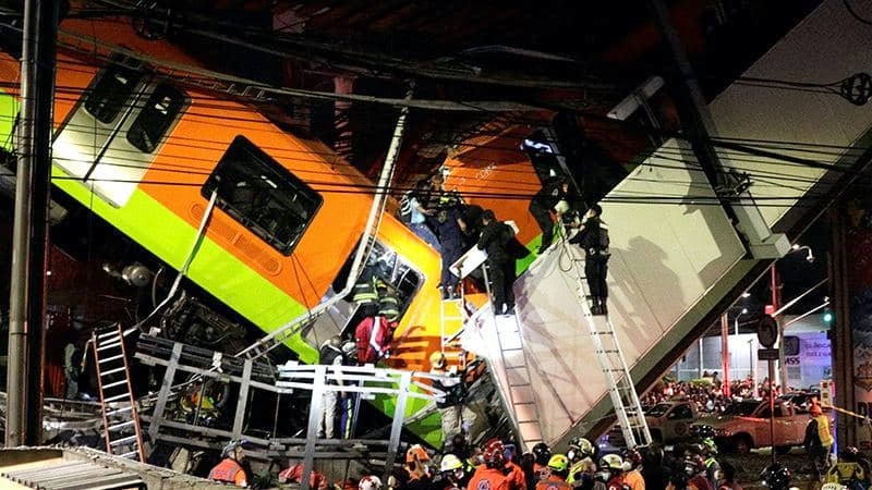 Очевидцы рассказали о крушении поезда в Мехико