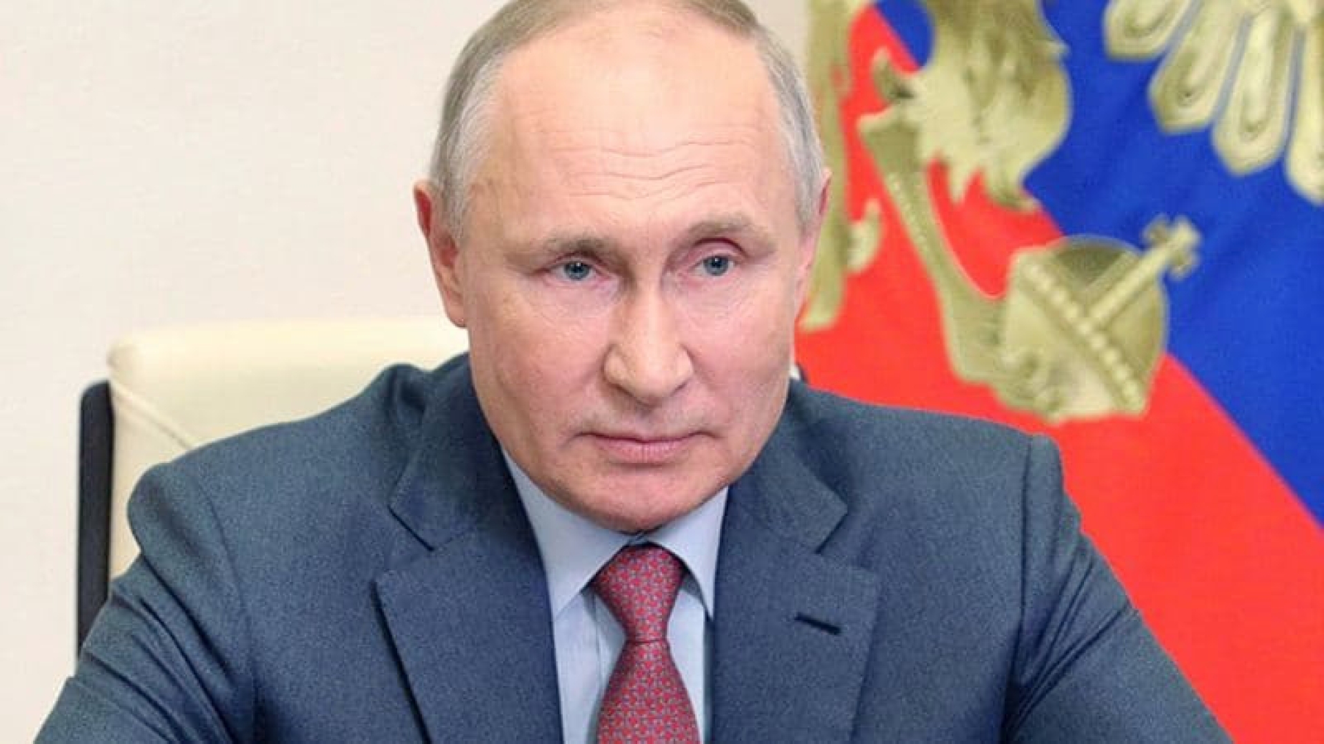 Путин поручил эвакуировать из сектора Газа желающих россиян