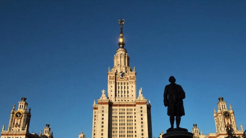 Непривитым могут отказать в поступлении в вузы