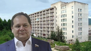 Гольдштейн начал за здравницу