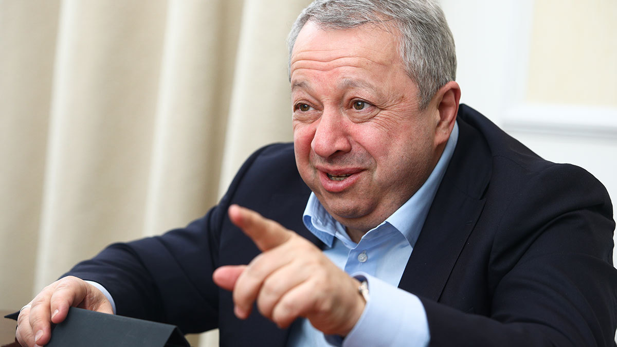 Кто на "Илим": Евтушенков "схлестнётся" с Зингаревичами? Кто на "Илим": Евтушенков "схлестнётся" с Зингаревичами?