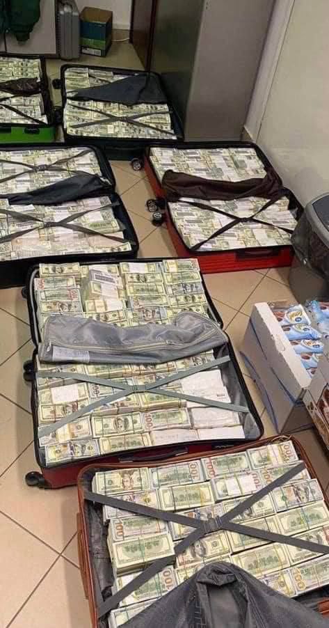 Avakovsky ran: the alleged $28 million ex-head of the Ministry of Internal Affairs of Ukraine detained at customs Avakovsky ran: the alleged $28 million ex-head of the Ministry of Internal Affairs of Ukraine detained at customs