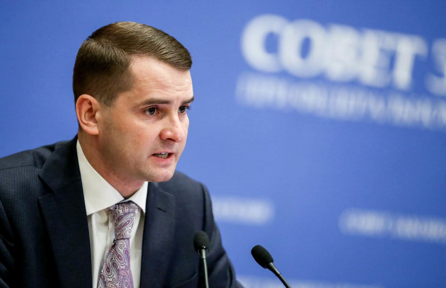 "Соколы" у "кормушки": борьба за политическое наследие Жириновского "Соколы" у "кормушки": борьба за политическое наследие Жириновского