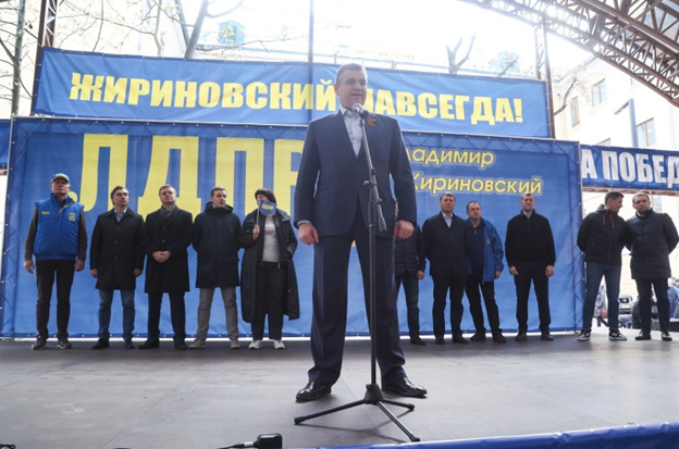 "Сокол" Слуцкий на взлете: старые скандалы "подрежут крылья"? "Сокол" Слуцкий на взлете: старые скандалы "подрежут крылья"?