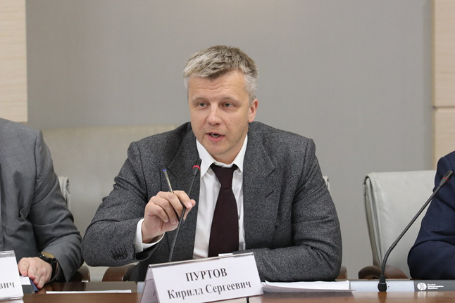 Решетников приглашает к юбилейному "столу" Решетников приглашает к юбилейному "столу"