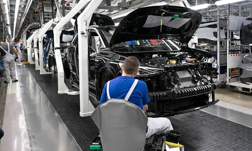 Сотрудникам Volkswagen в Нижнем Новгороде предложили уволиться за шесть окладов