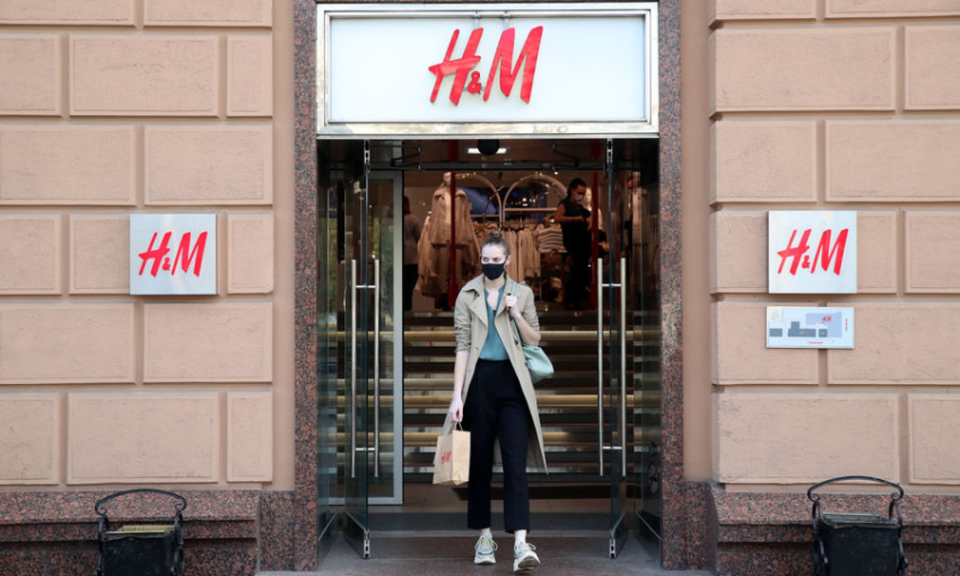 H&M начнет связанную с уходом из России распродажу с 1 августа