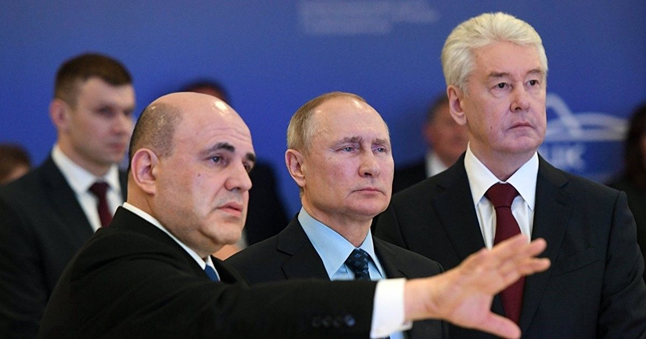 Мишустин и Хуснуллин: кто кого "строит"? Мишустин и Хуснуллин: кто кого "строит"?