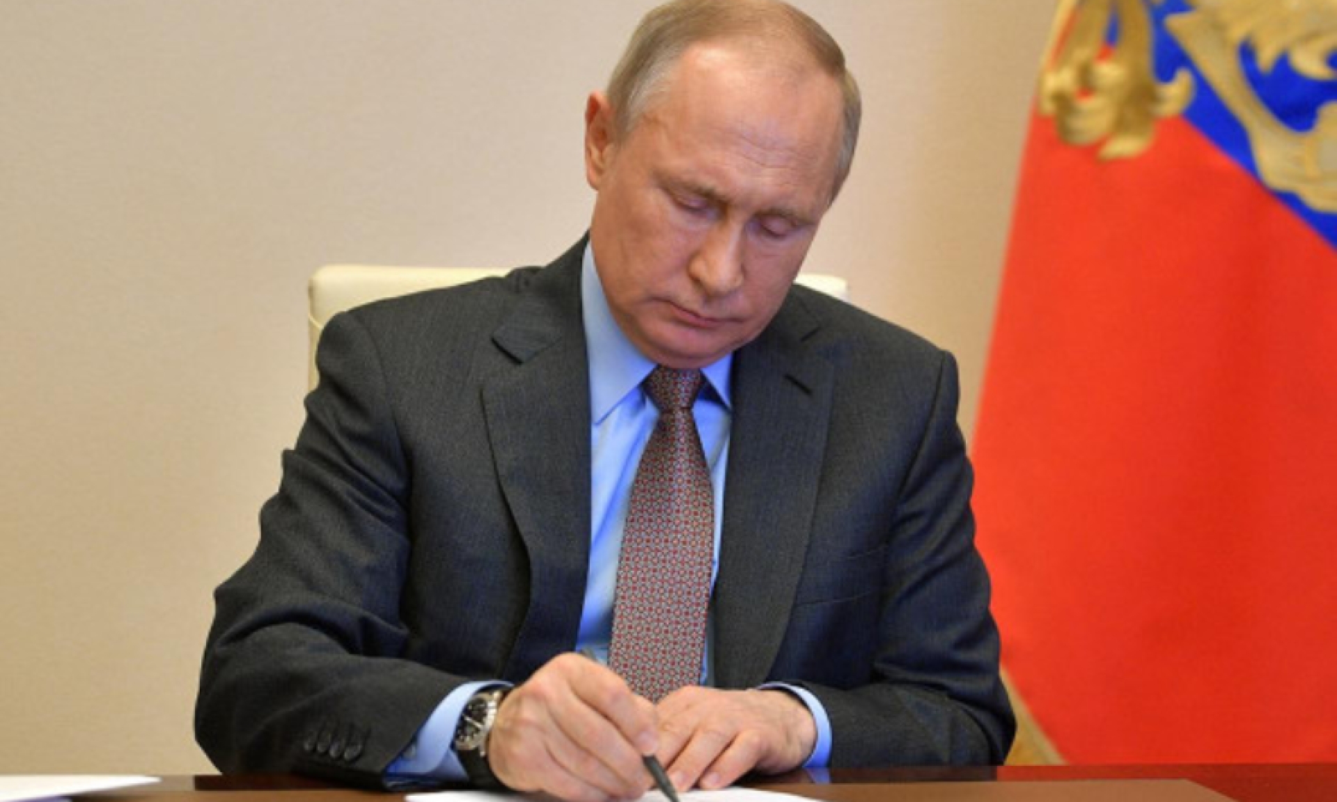 Путин подписал указ о службе в ВС России с иностранным гражданством