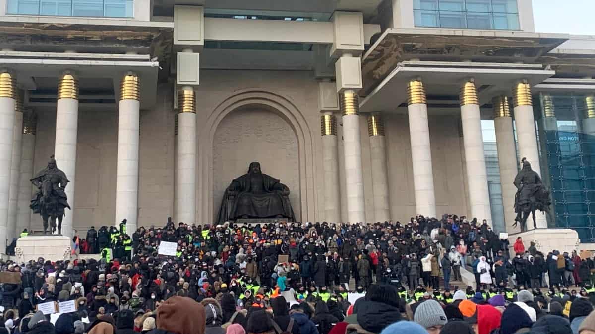Mongolia protests "in black" Mongolia protests "in black"
