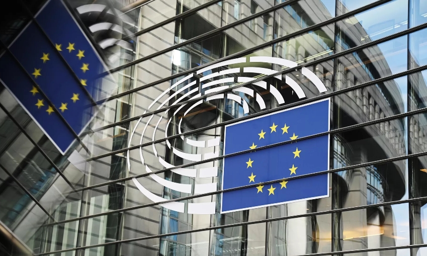 Bloomberg: ЕС может ввести санкции против ФНБ России, Росбанка и Тинькофф банка