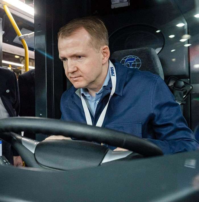 Асаул, Асаул, что ж ты бросил коня Асаул, Асаул, что ж ты бросил коня