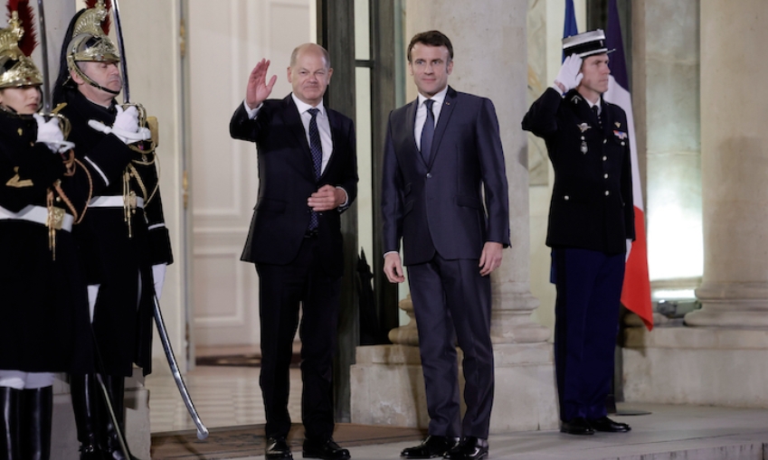 Politico: Германия и Франция конфликтуют из-за автомобилей и ядерной энергетики