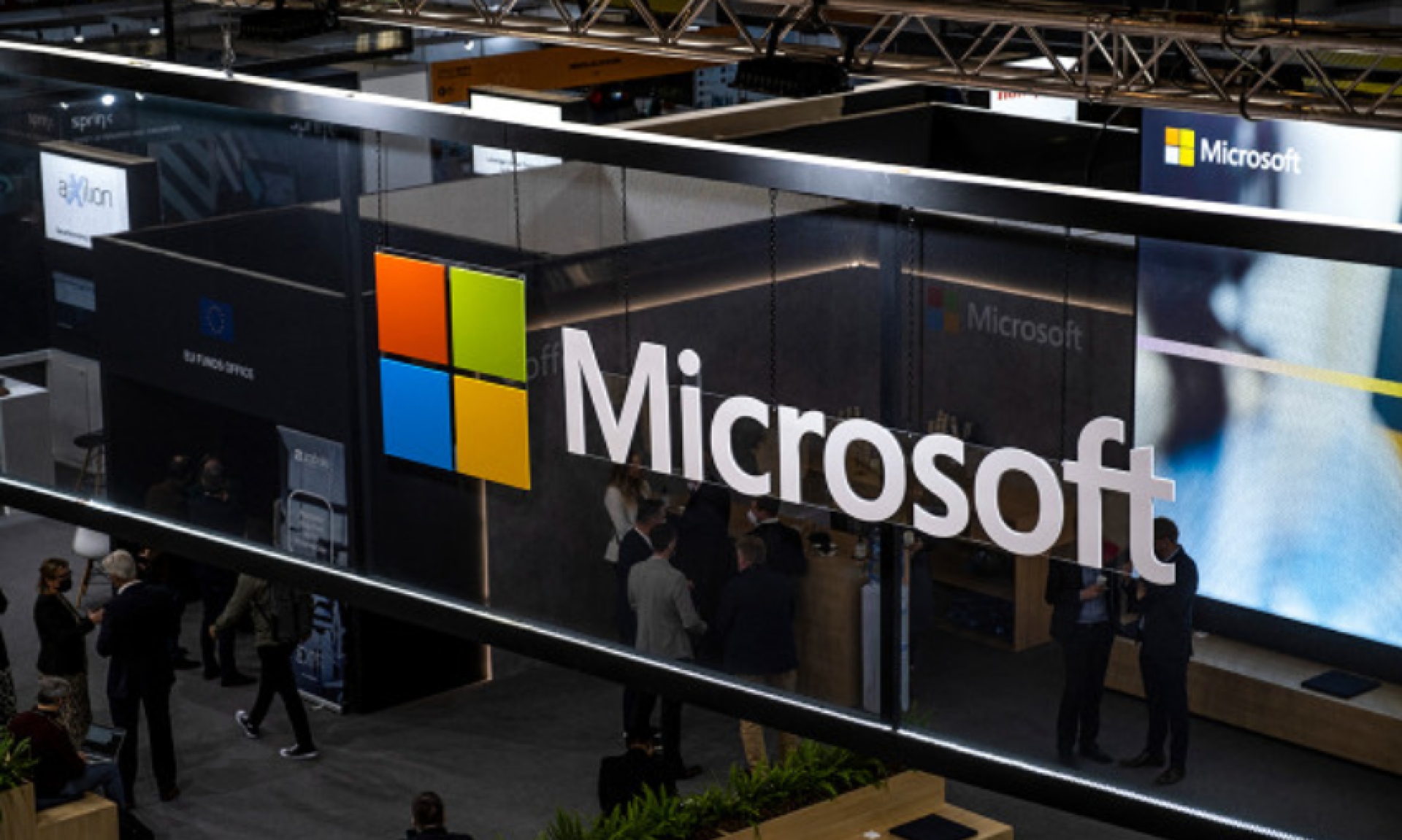 Microsoft предложила продлить лицензии на ПО для 1000 клиентов в России