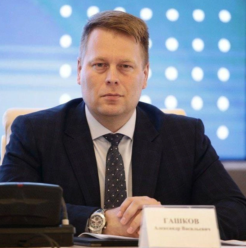 Слуга двух губернаторов: Александр Гашков и губернатор Солодов осваивают соцбюджет Слуга двух губернаторов: Александр Гашков и губернатор Солодов осваивают соцбюджет
