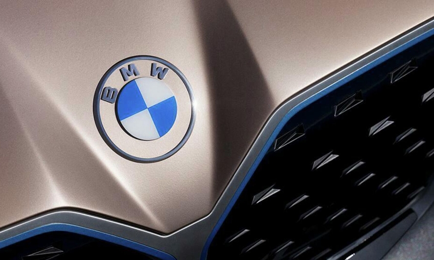 "Известия": Audi и BMW отключили российских дилеров от собственного ПО