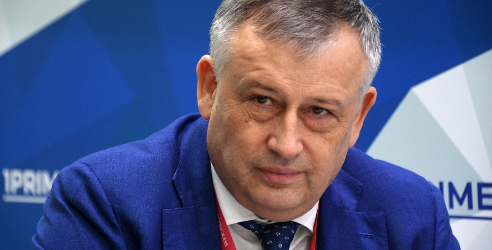 Третий не лишний: Дрозденко "бетонирует" должность