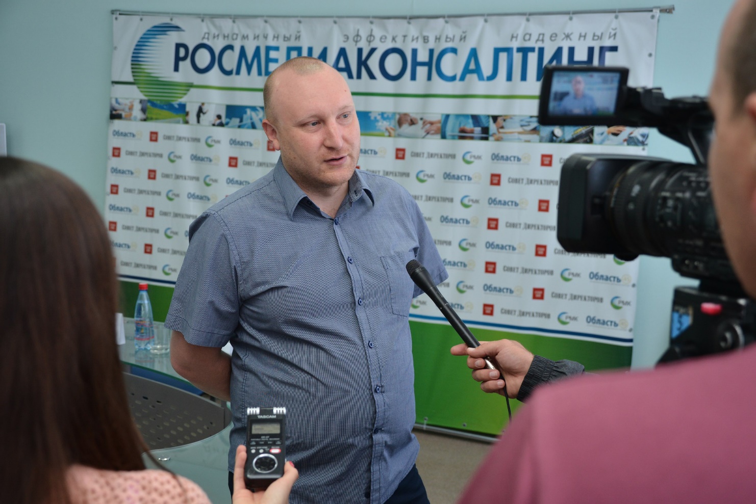 От перемены мест Ситниковой Шумков не меняется От перемены мест Ситниковой Шумков не меняется