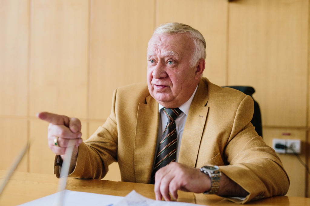 Все по Недорослеву: не учится, а в прокуратуру Все по Недорослеву: не учится, а в прокуратуру