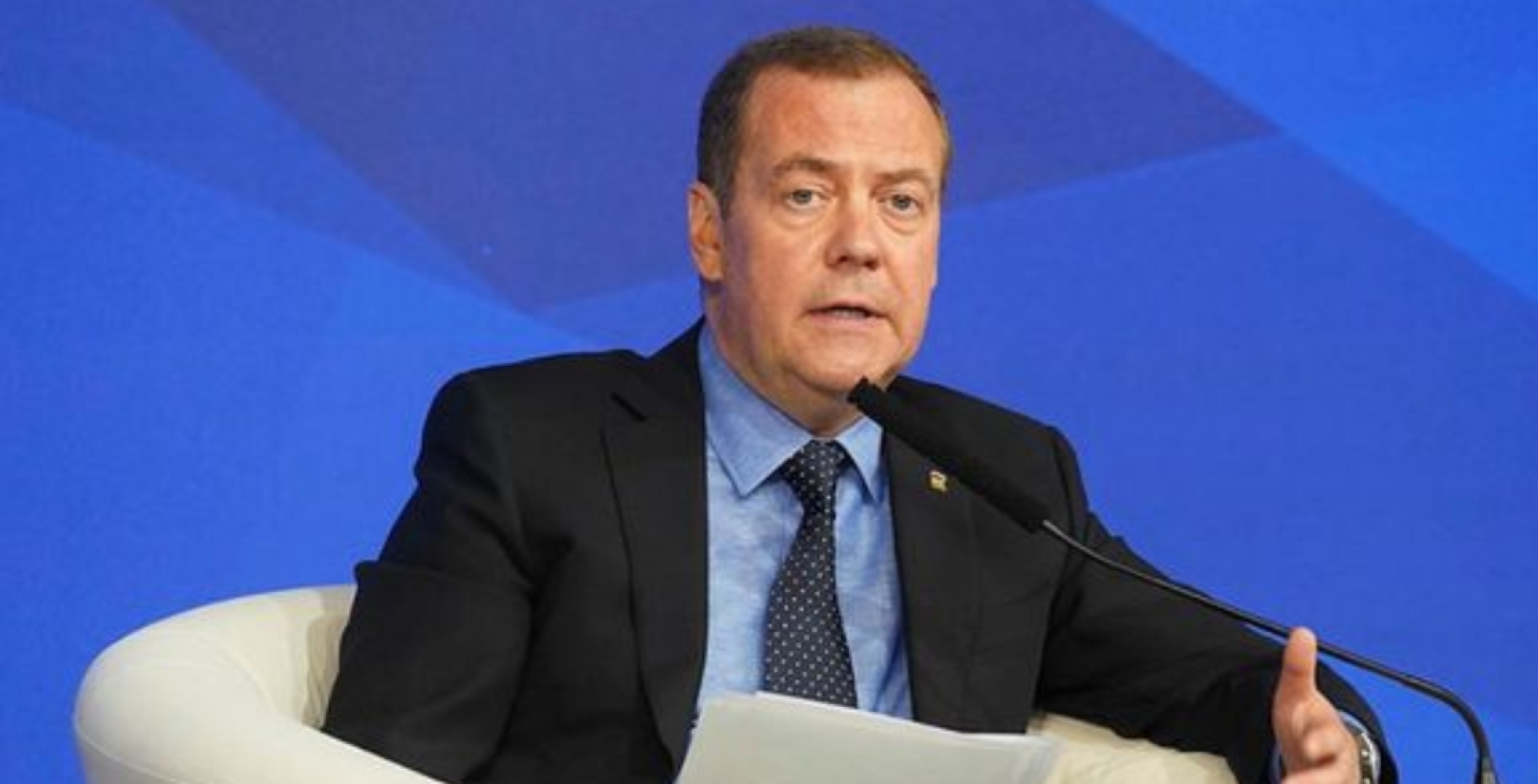 Медведев рассказал о наборе контрактников с начала 2024 года