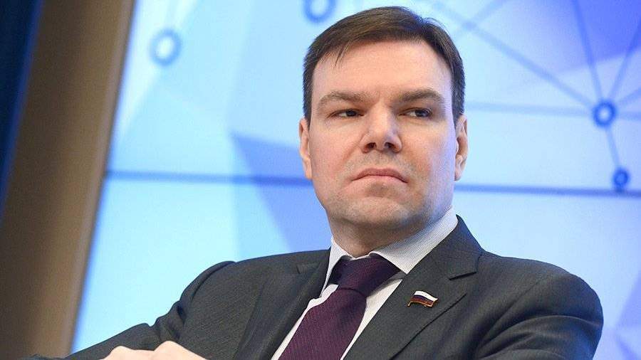Тайны Мадридского двора: премьер против вице-премьера? Тайны Мадридского двора: премьер против вице-премьера?