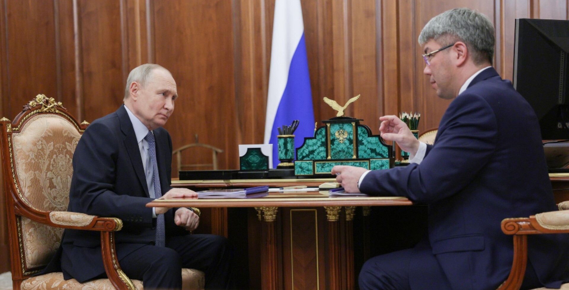 Цыденов доложил Путину о развитии республики и помощи участникам СВО