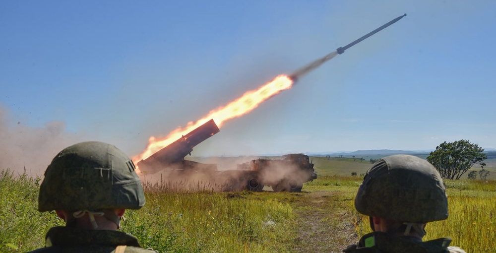 Российская армия нанесла восемь групповых ударов по объектам ВСУ за неделю