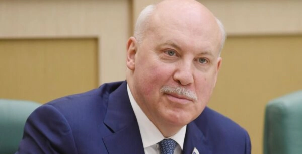 Мезенцев в Конституционном: от рейсовых скандалов до правосудия