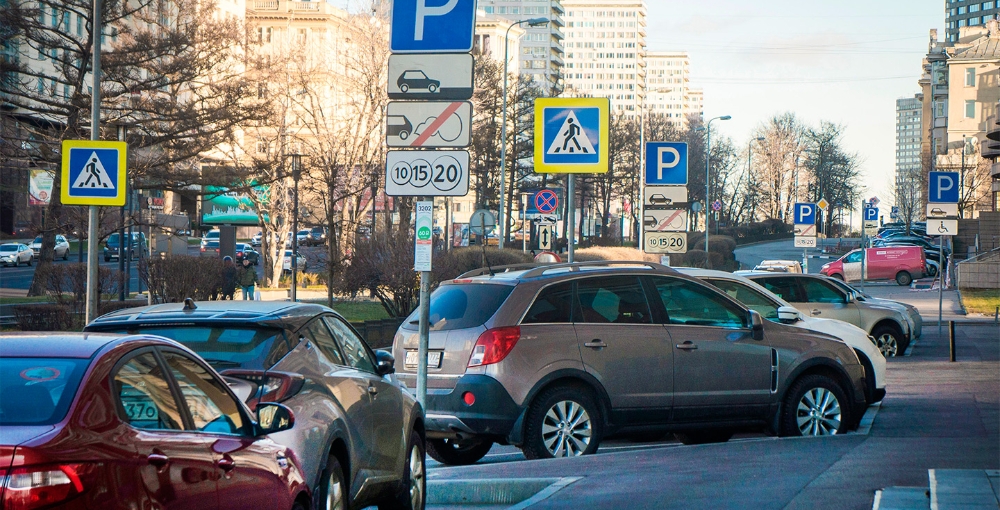 В майские праздники в Москве парковка будет бесплатной