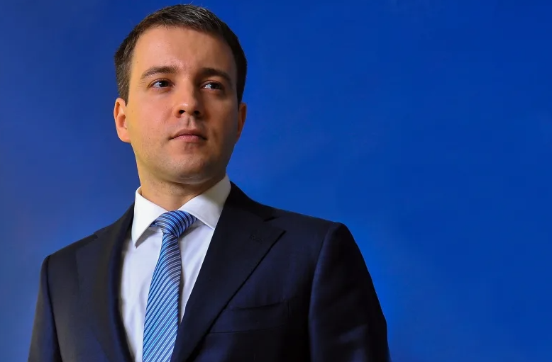 Робот возьмется за Дениса Фролова, или Росатому потребовались дивиденды Робот возьмется за Дениса Фролова, или Росатому потребовались дивиденды