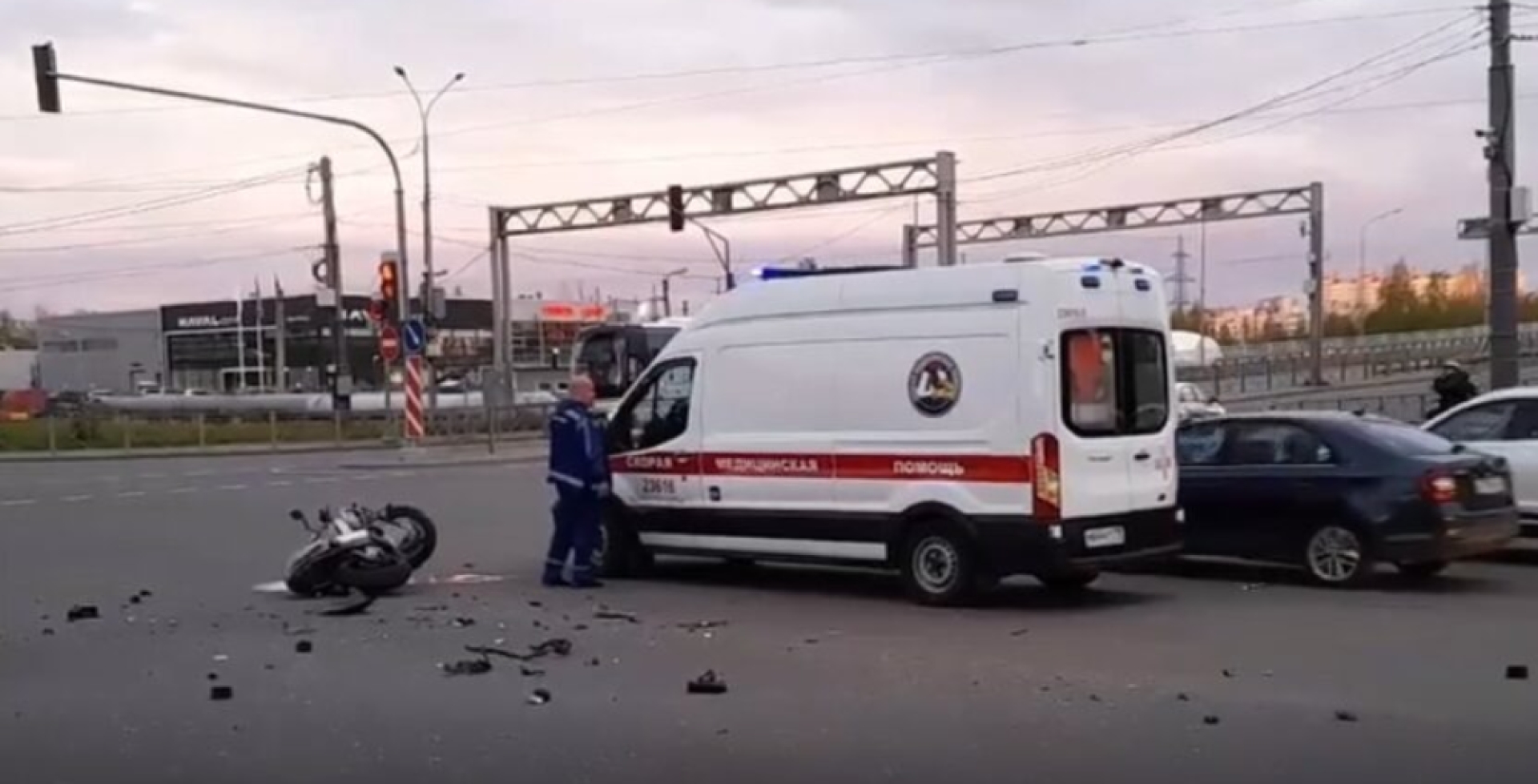 После смертельного ДТП с участием полицейского автомобиля и мотоцикла в Петербурге возбуждено уголовное дело