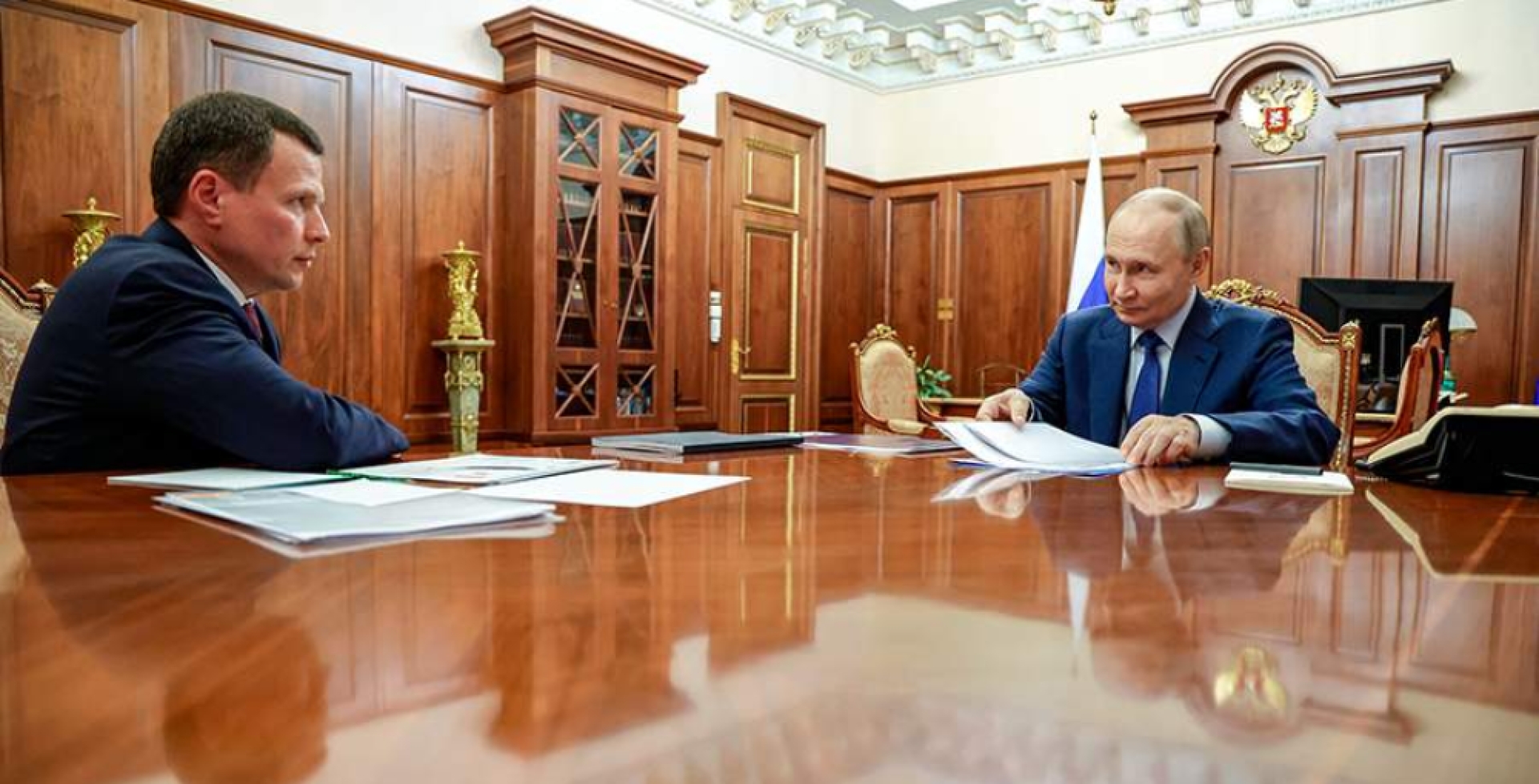 Путин обсудил с главой "Роснано" преодоление кризиса и планы по развитию нанотехнологий