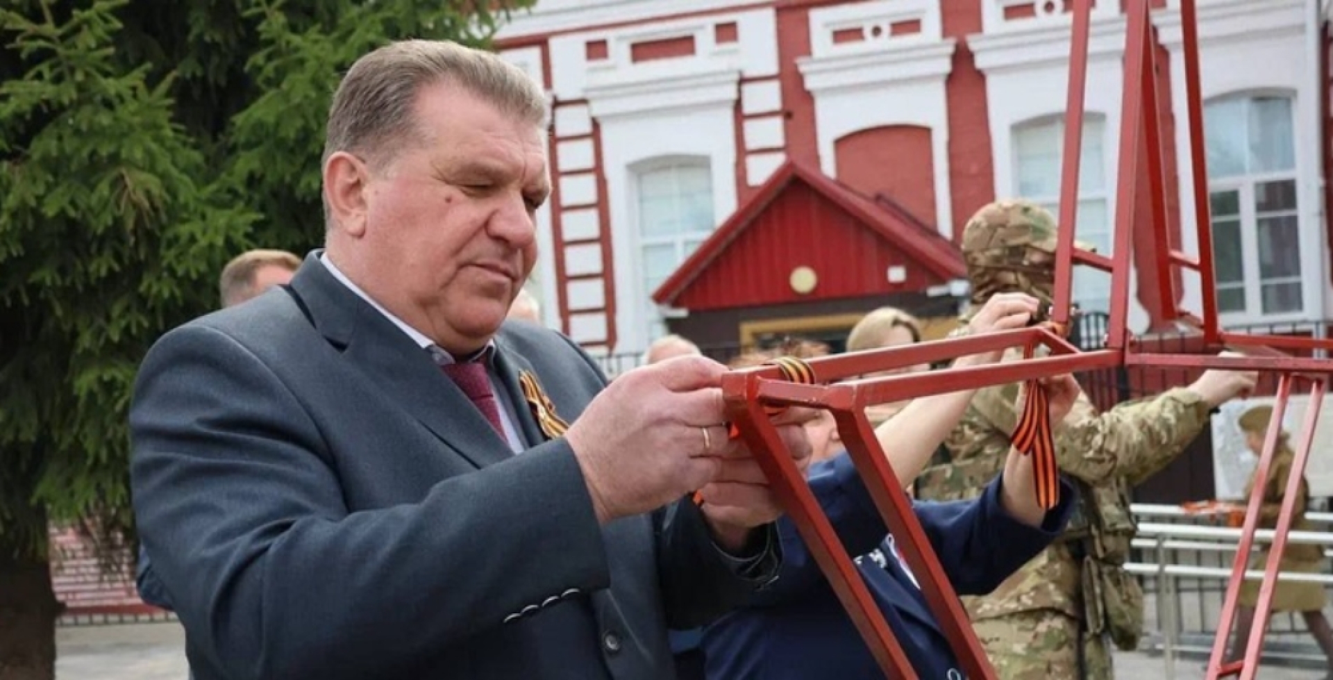Гладков: Глава Грайворонского округа Бондарев уходит в отставку