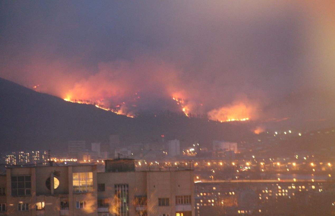 It burns clearly: in Transbaikalia "they gave the heat"