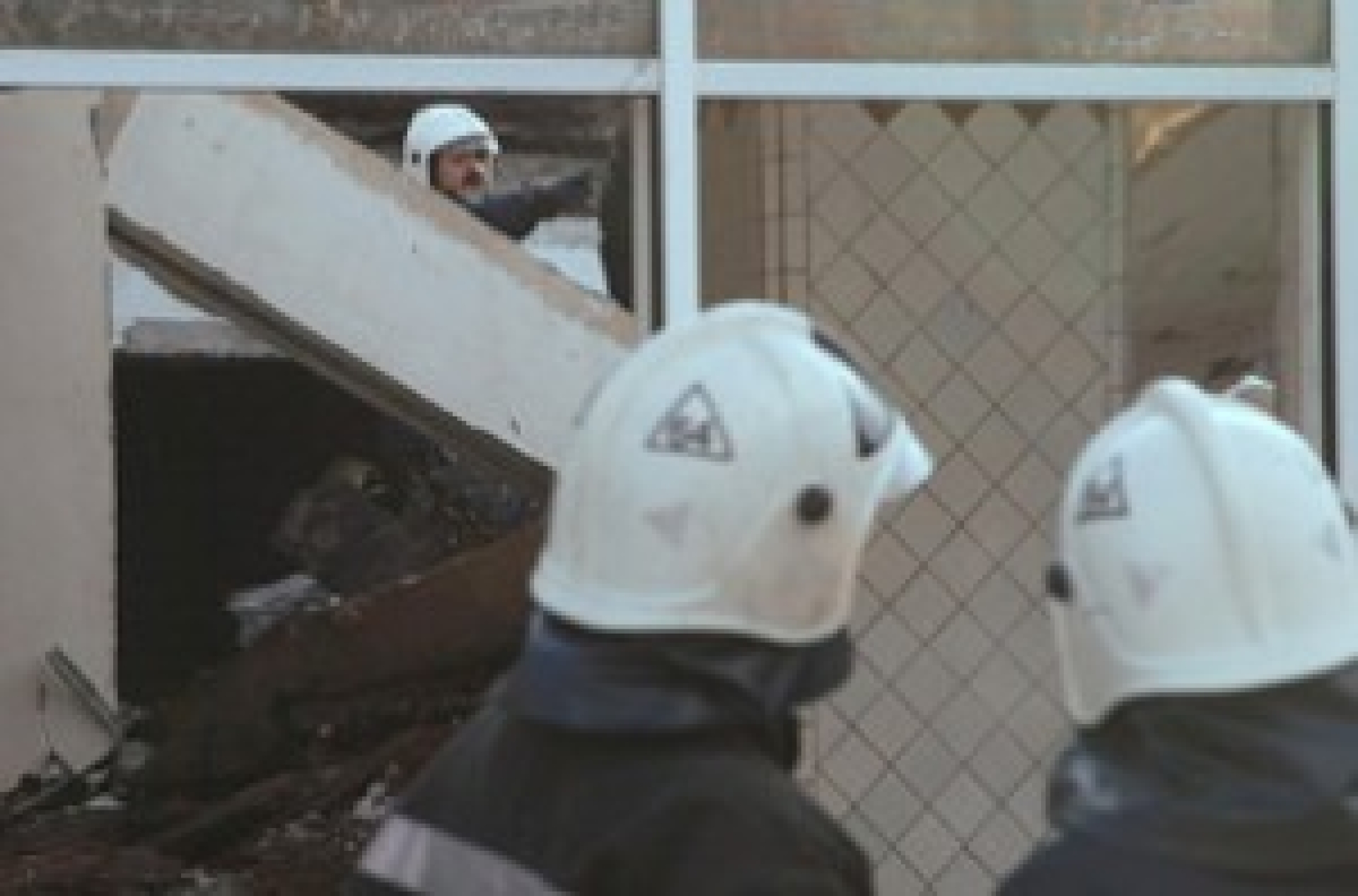ЧП в Петербурге: на Кировском заводе обрушилась крыша