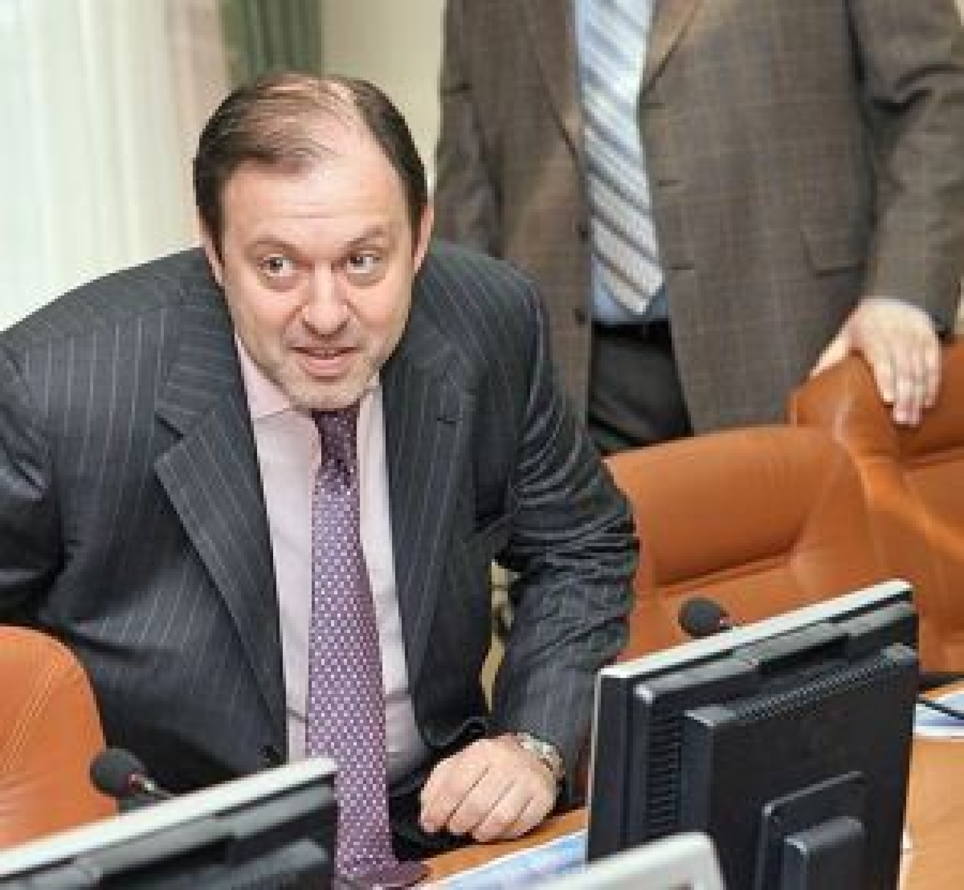 НАШИ нашли у Митволя 30 публичных домов