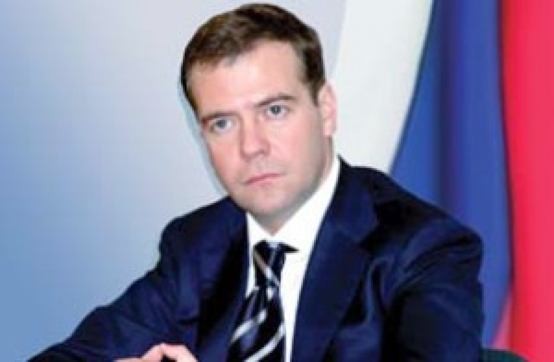 Медведев собрался на саммит НАТО